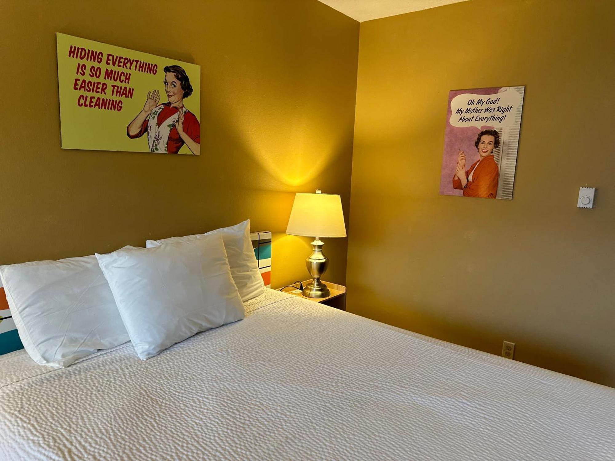Atomic Motel Astoria Bagian luar foto